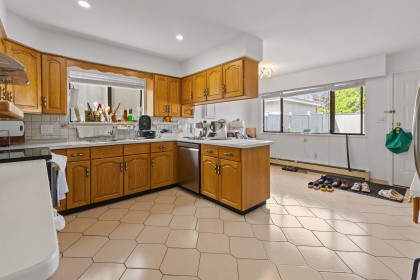 Photo 10 at 189 W 46th Avenue, Oakridge VW, Vancouver West