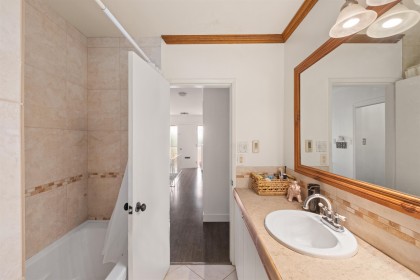 Photo 22 at 962 Whitchurch Street, Calverhall, North Vancouver