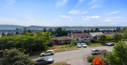 Photo 5 at 962 Whitchurch Street, Calverhall, North Vancouver