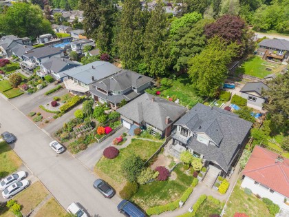 Photo 4 at 962 Whitchurch Street, Calverhall, North Vancouver