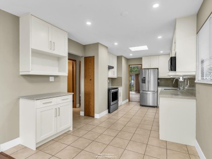 Photo 10 at 859 E 17th Street, Boulevard, North Vancouver