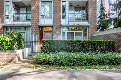 Photo 1 at 2021 W 10th Avenue, Kitsilano, Vancouver West