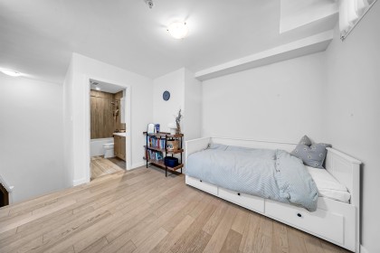 Photo 11 at 2021 W 10th Avenue, Kitsilano, Vancouver West