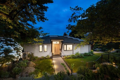 Photo 2 at 255 Sandringham Crescent, Upper Lonsdale, North Vancouver