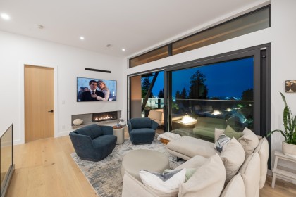Photo 5 at 255 Sandringham Crescent, Upper Lonsdale, North Vancouver