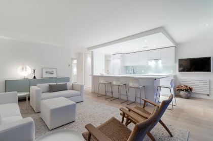 Photo 3 at 807 - 150 24th Street, Dundarave, West Vancouver