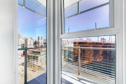 Photo 17 at 2006 - 89 Nelson Street, Yaletown, Vancouver West