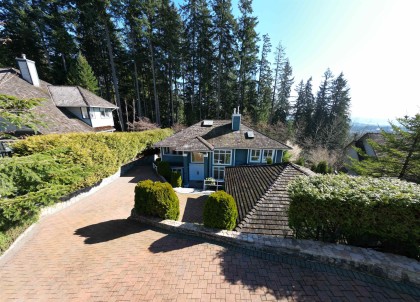 Photo 2 at 3866 Michener Way, Braemar, North Vancouver