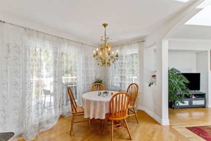 Photo 11 at 3866 Michener Way, Braemar, North Vancouver