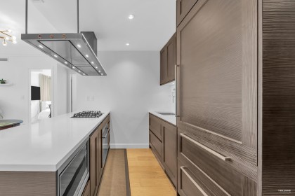 Photo 11 at 709 - 3355 Binning Road, University VW, Vancouver West