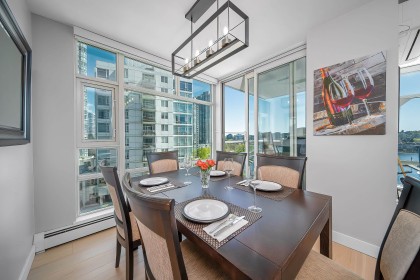 Photo 16 at 902 - 1199 Marinaside Crescent, Yaletown, Vancouver West