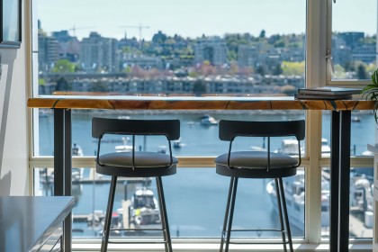 Photo 3 at 902 - 1199 Marinaside Crescent, Yaletown, Vancouver West