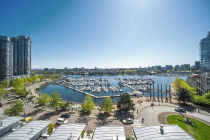 Photo 32 at 902 - 1199 Marinaside Crescent, Yaletown, Vancouver West
