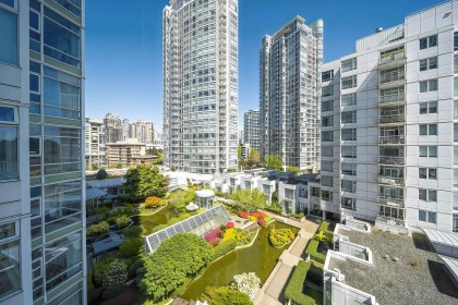 Photo 28 at 902 - 1199 Marinaside Crescent, Yaletown, Vancouver West