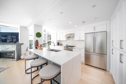 Photo 9 at 902 - 1199 Marinaside Crescent, Yaletown, Vancouver West