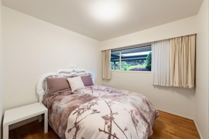 Photo 11 at 875 Eyremount Drive, British Properties, West Vancouver