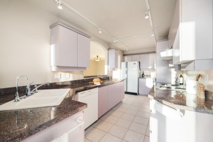 Photo 9 at 12C - 338 Taylor Way, Park Royal, West Vancouver