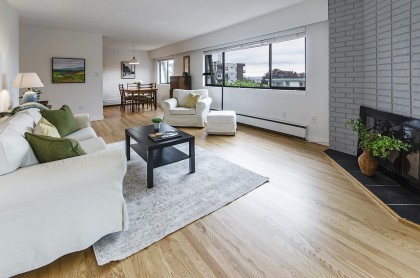 Photo 2 at 303 - 1610 Chesterfield Avenue, Central Lonsdale, North Vancouver