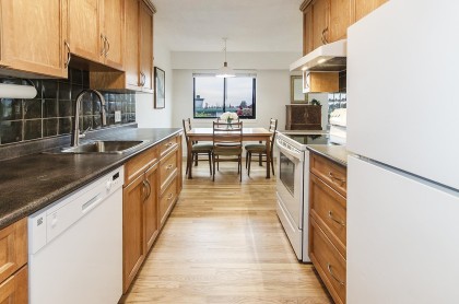 Photo 7 at 303 - 1610 Chesterfield Avenue, Central Lonsdale, North Vancouver