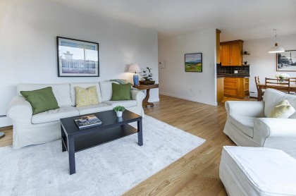 Photo 4 at 303 - 1610 Chesterfield Avenue, Central Lonsdale, North Vancouver