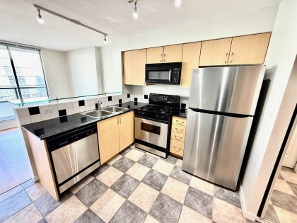 Photo 15 at 703 - 63 Keefer Place, Downtown VW, Vancouver West