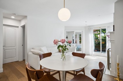 Photo 5 at 15 - 3036 W 4th Avenue, Kitsilano, Vancouver West