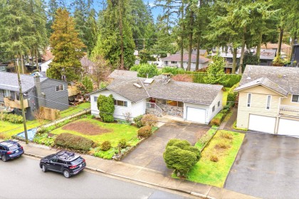 Photo 2 at 2522 Bronte Drive, Blueridge NV, North Vancouver