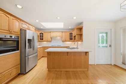 Photo 9 at 2522 Bronte Drive, Blueridge NV, North Vancouver