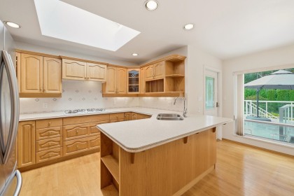 Photo 11 at 2522 Bronte Drive, Blueridge NV, North Vancouver