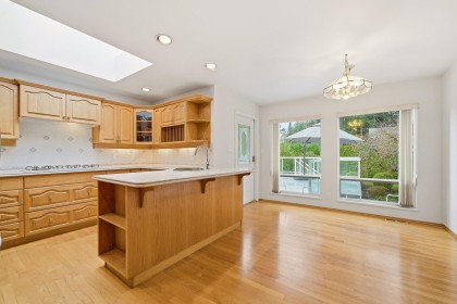 Photo 8 at 2522 Bronte Drive, Blueridge NV, North Vancouver