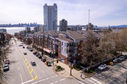 Photo 2 at 203 - 305 Lonsdale Avenue, Lower Lonsdale, North Vancouver