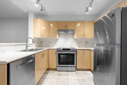 Photo 6 at 203 - 305 Lonsdale Avenue, Lower Lonsdale, North Vancouver