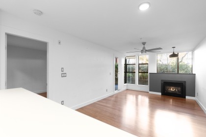 Photo 10 at 203 - 305 Lonsdale Avenue, Lower Lonsdale, North Vancouver