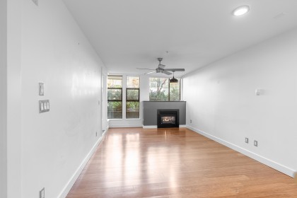 Photo 11 at 203 - 305 Lonsdale Avenue, Lower Lonsdale, North Vancouver