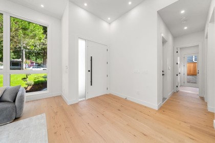 Photo 5 at 1511 Burrill Avenue, Lynn Valley, North Vancouver