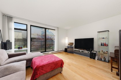 Photo 11 at 774 Millbank, False Creek, Vancouver West