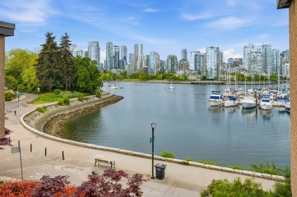 Photo 4 at 774 Millbank, False Creek, Vancouver West