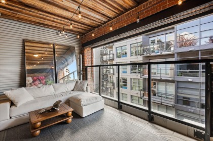 Photo 3 at 410 - 388 W 1st Avenue, False Creek, Vancouver West