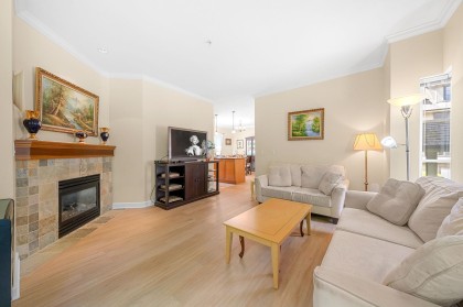 Photo 10 at 15 - 3150 Sunnyhurst Road, Lynn Valley, North Vancouver