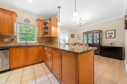 Photo 15 at 15 - 3150 Sunnyhurst Road, Lynn Valley, North Vancouver