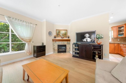 Photo 11 at 15 - 3150 Sunnyhurst Road, Lynn Valley, North Vancouver