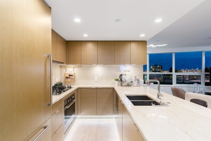Photo 7 at 306 - 112 E 13th Street, Central Lonsdale, North Vancouver