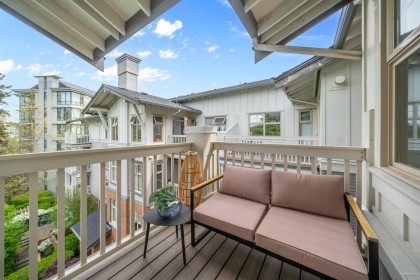 Photo 3 at 404 - 4883 Maclure Mews, Quilchena, Vancouver West