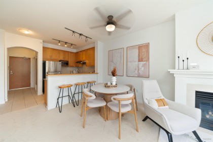 Photo 9 at 404 - 4883 Maclure Mews, Quilchena, Vancouver West