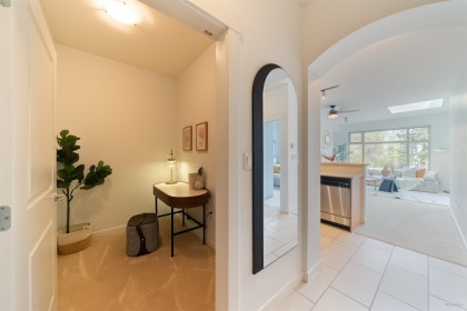 Photo 14 at 404 - 4883 Maclure Mews, Quilchena, Vancouver West