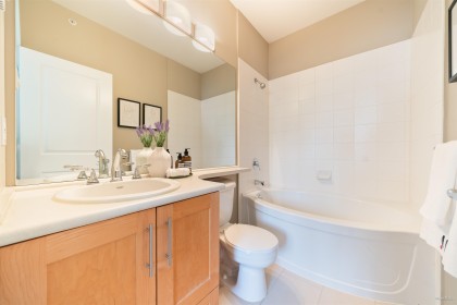 Photo 21 at 404 - 4883 Maclure Mews, Quilchena, Vancouver West