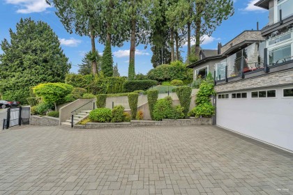 Photo 3 at 2567 Lawson Avenue, Dundarave, West Vancouver
