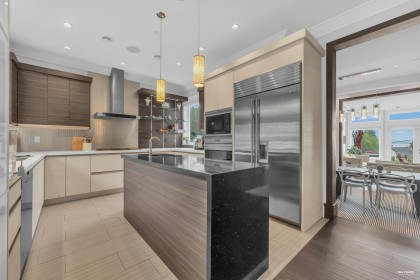 Photo 15 at 2567 Lawson Avenue, Dundarave, West Vancouver