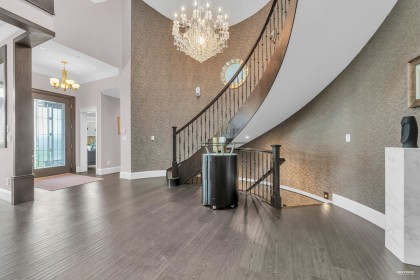 Photo 4 at 2567 Lawson Avenue, Dundarave, West Vancouver