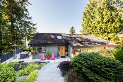 Photo 3 at 120 Mountain Drive, Lions Bay, West Vancouver